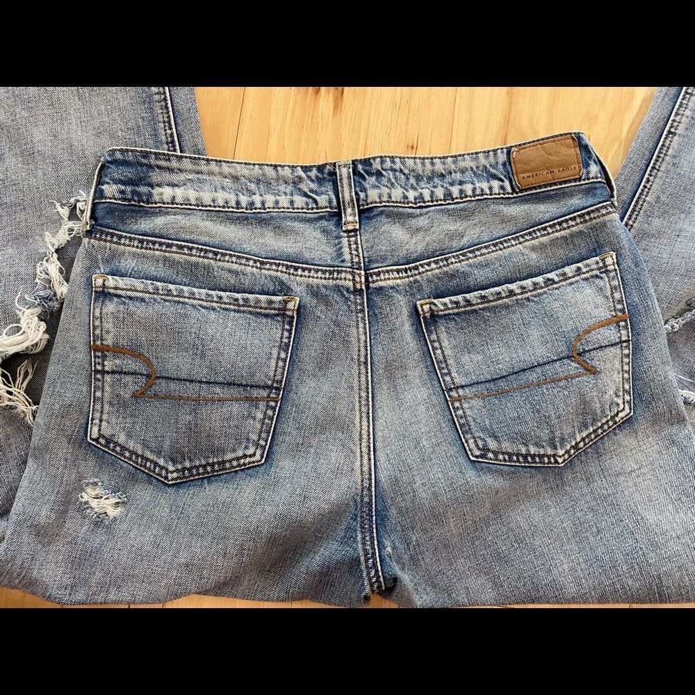 American Eagle Outfitters Blue Distressed Ankle Jeans Sz 8 - Picture 9 of 11